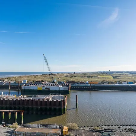 Апартаменты Lighthouse With Amazing & Beautiful Sea View