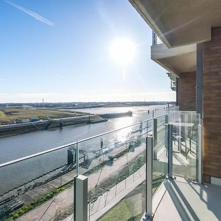 Lighthouse With Amazing & Beautiful Sea View * Nieuwpoort